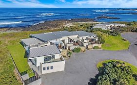 Hearns Beachside Villa 2